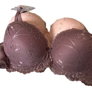 Two push up Bras !‎